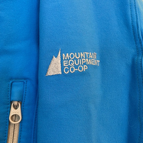 MEC soft shell jacket size XS in like new condition beautiful blue color - Picture 2 of 4
